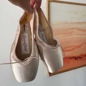 NEW Russian Pointe Brava A28 BRd 34 w5 v2 FS Ballet Shoes